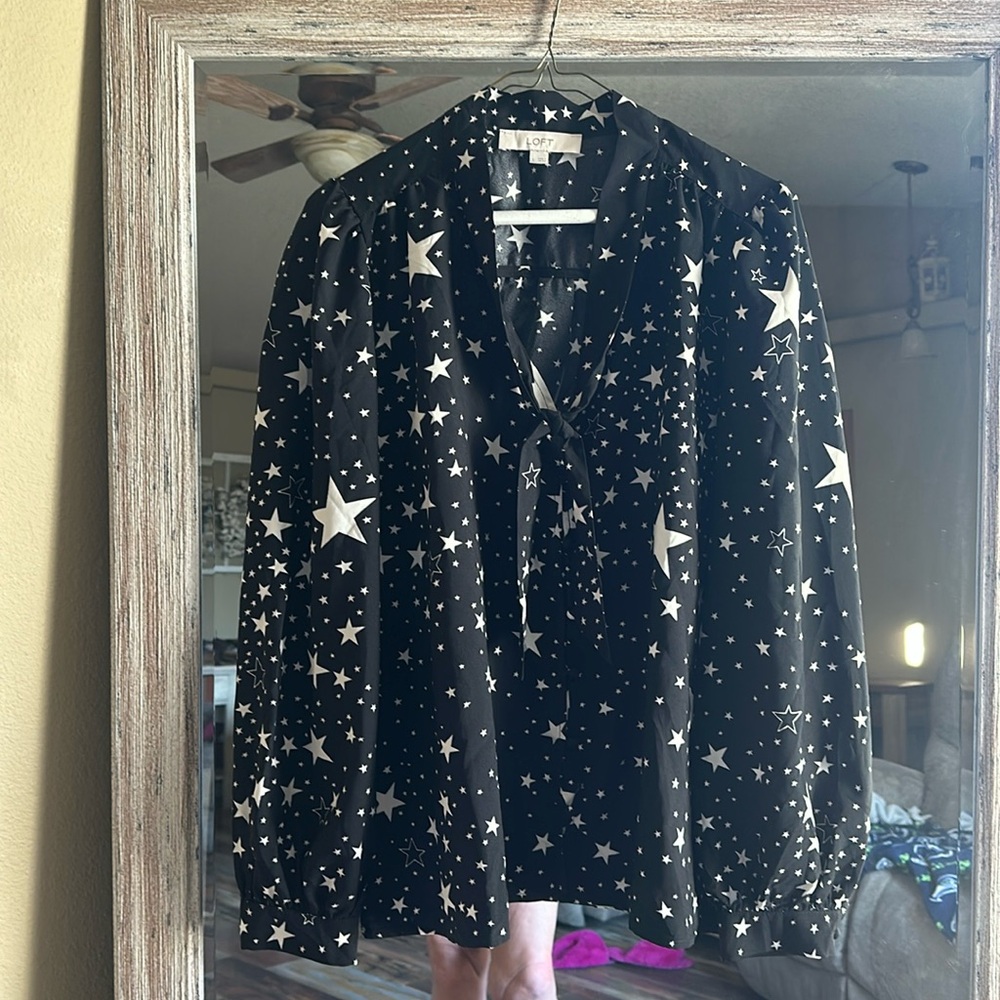 Loft star tie front blouse in a large.